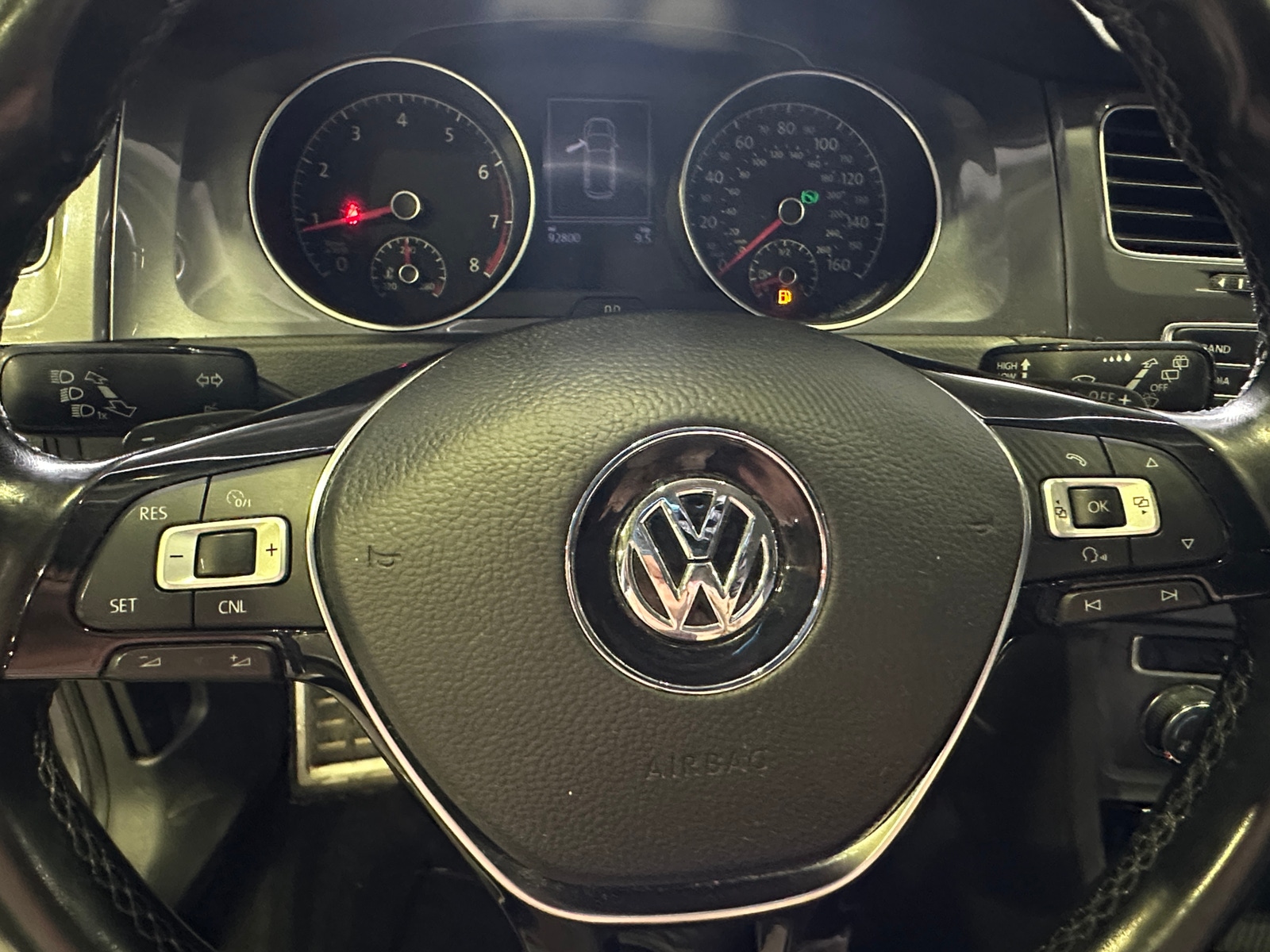 Thumbnail: 2017 Volkswagen Golf - 4