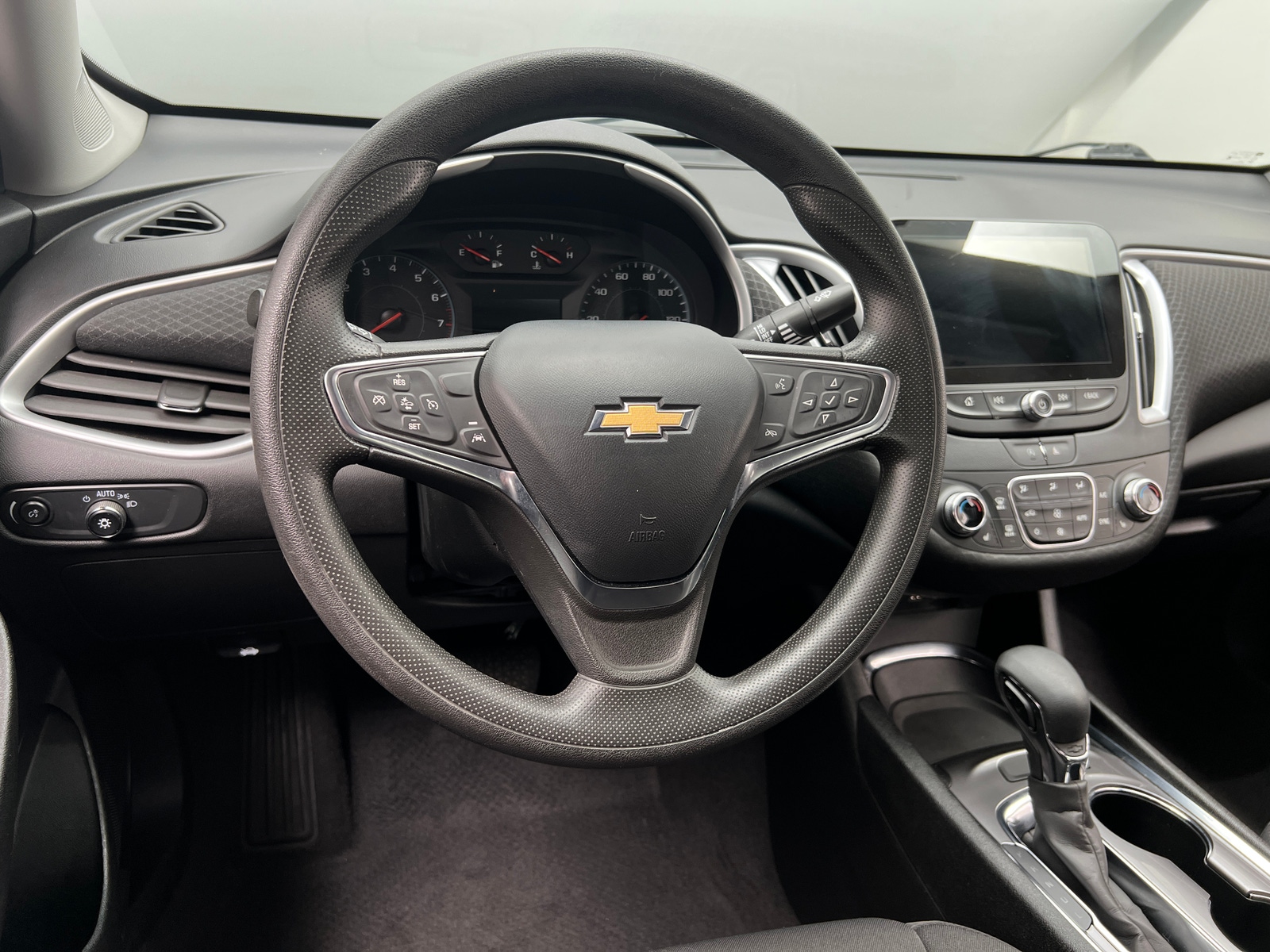 Thumbnail: 2023 Chevrolet Malibu - 5