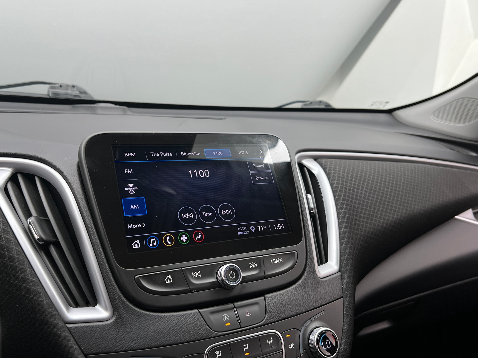 Thumbnail: 2023 Chevrolet Malibu - 4