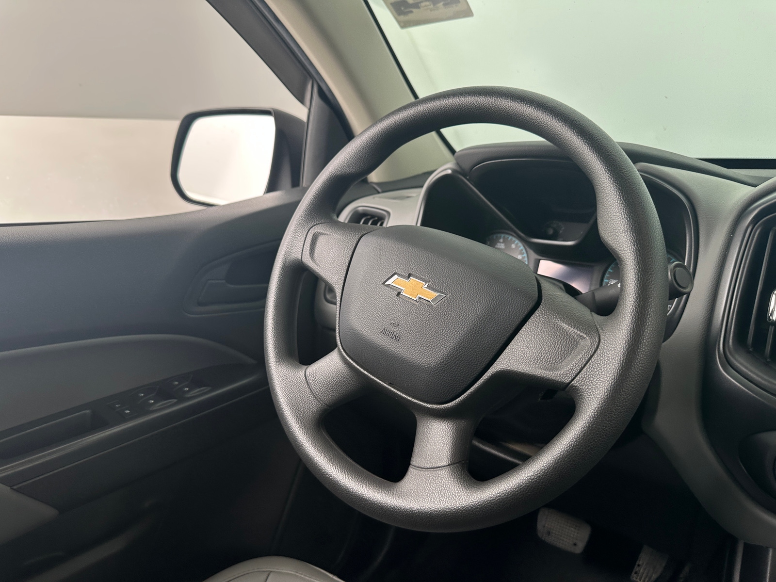Thumbnail: 2022 Chevrolet Colorado - 5
