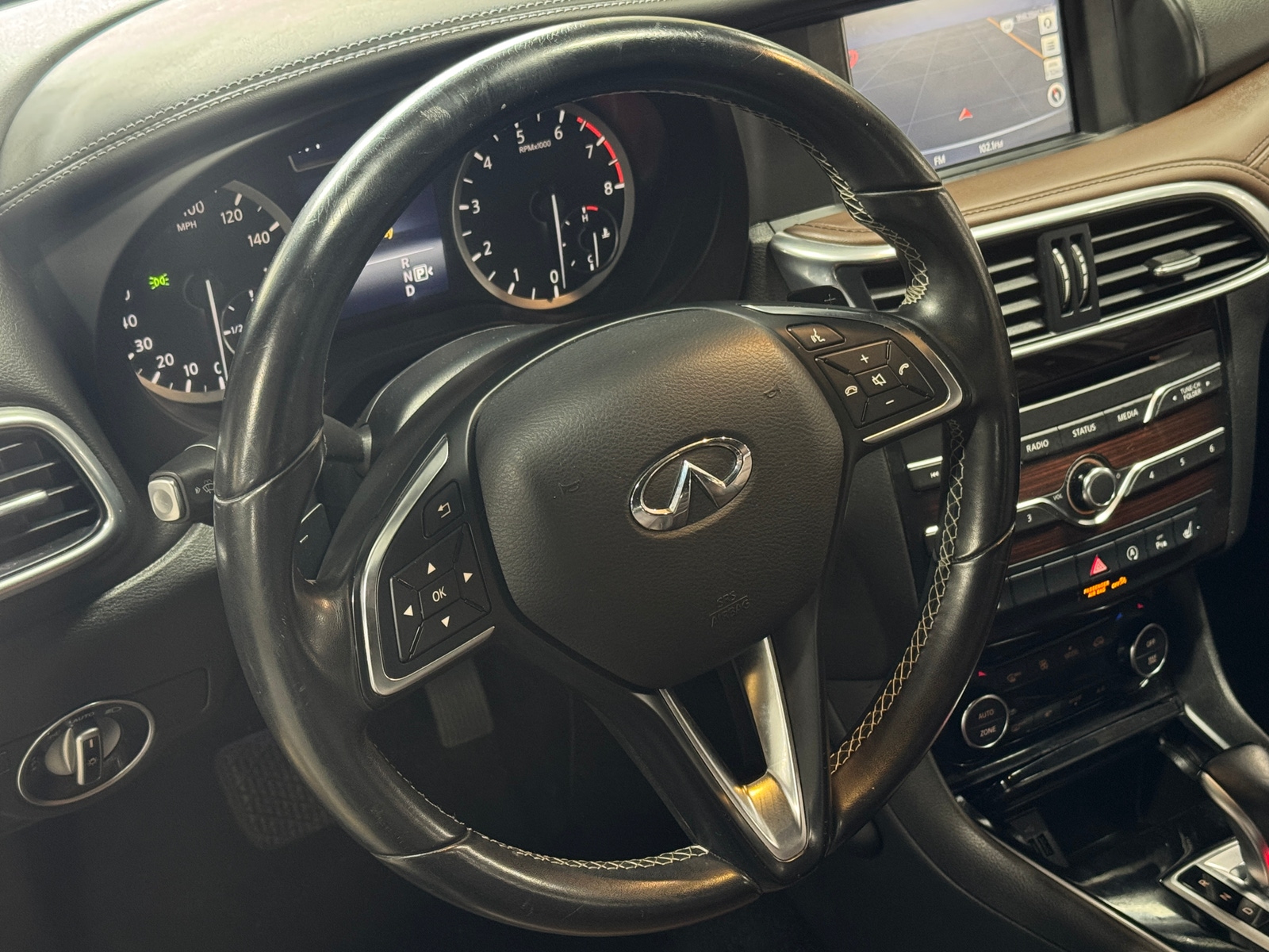 Thumbnail: 2018 INFINITI QX30 - 4