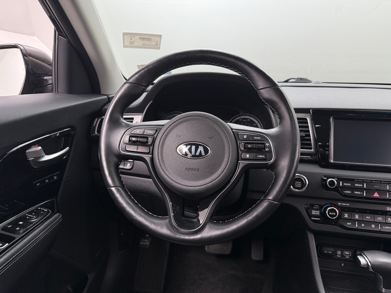 Thumbnail: 2018 Kia Niro - 4