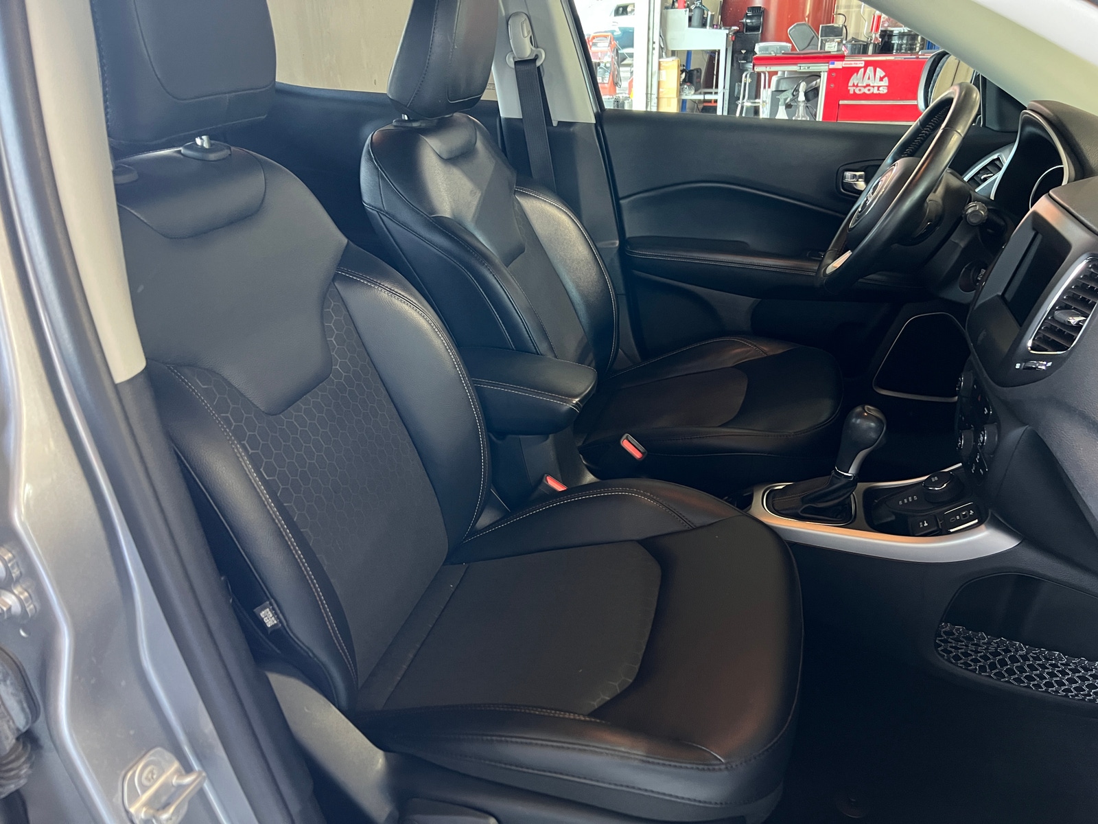 Thumbnail: 2018 Jeep Compass - 2