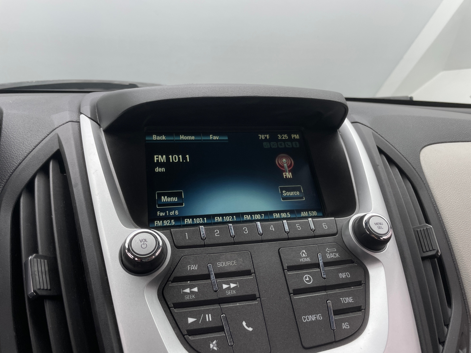 Thumbnail: 2017 Chevrolet Equinox - 4