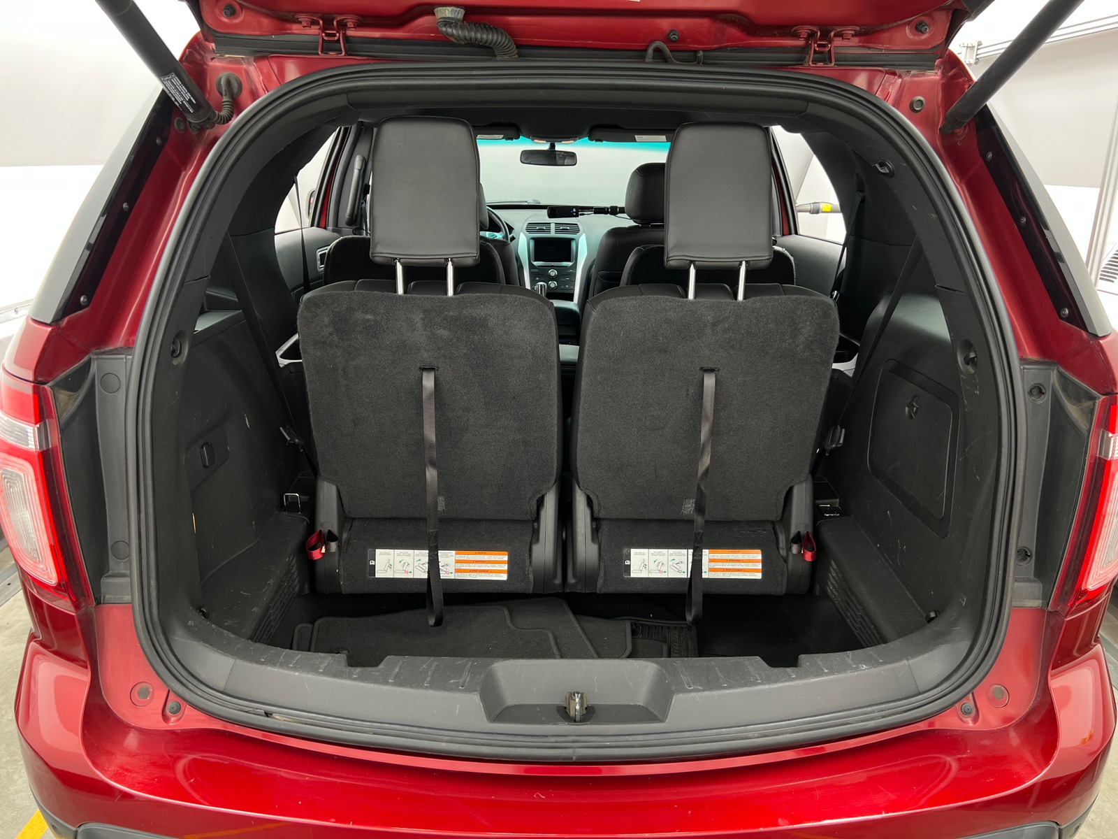 Thumbnail: 2015 Ford Explorer - 7