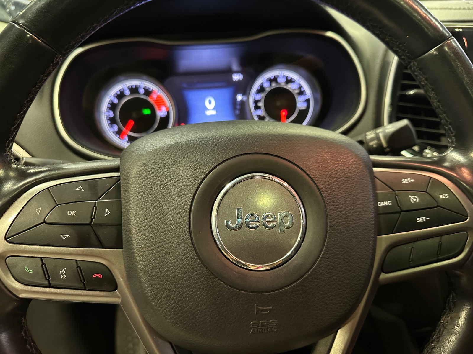 Thumbnail: 2020 Jeep Cherokee - 4