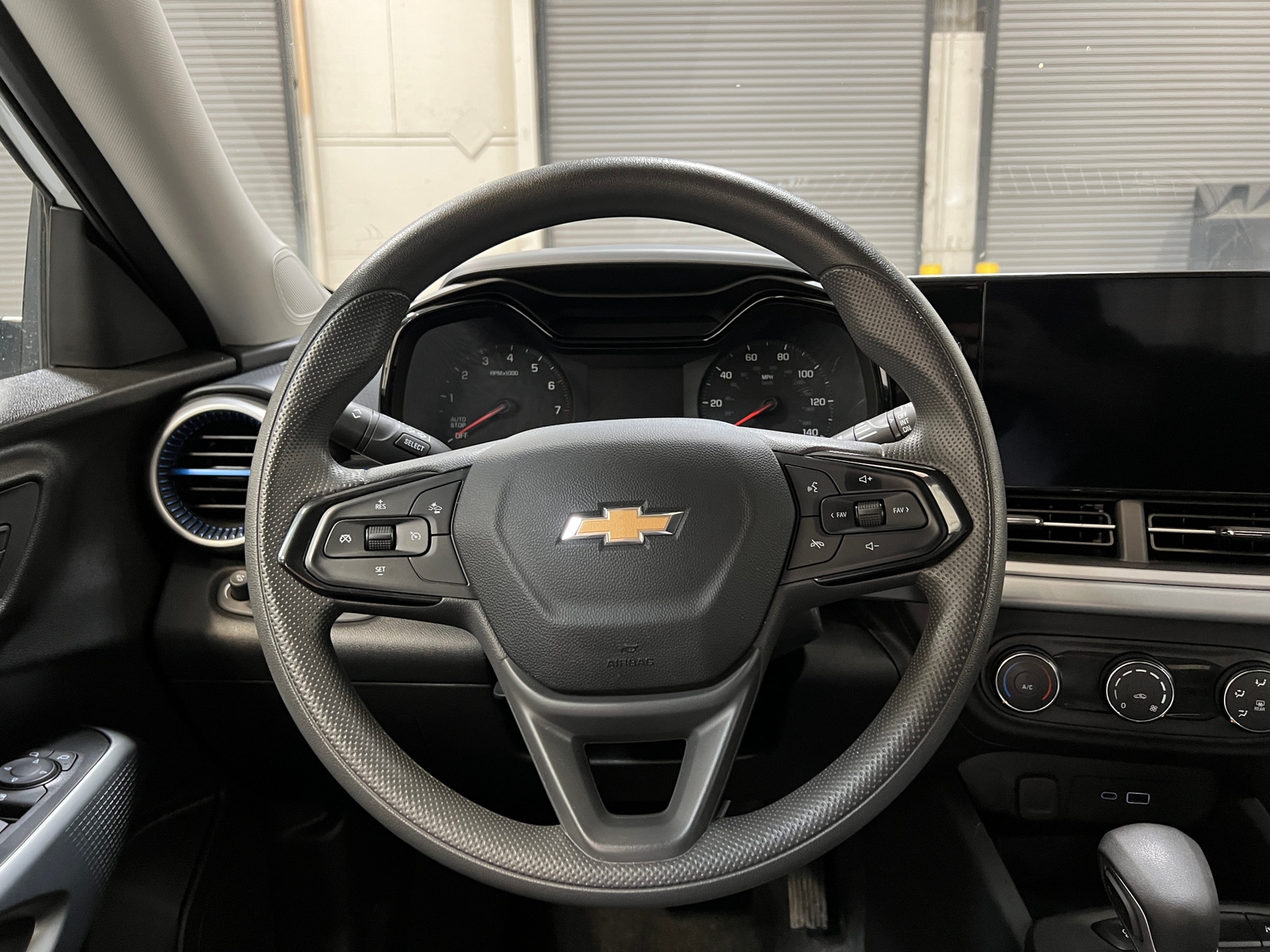 Thumbnail: 2025 Chevrolet Trax - 5