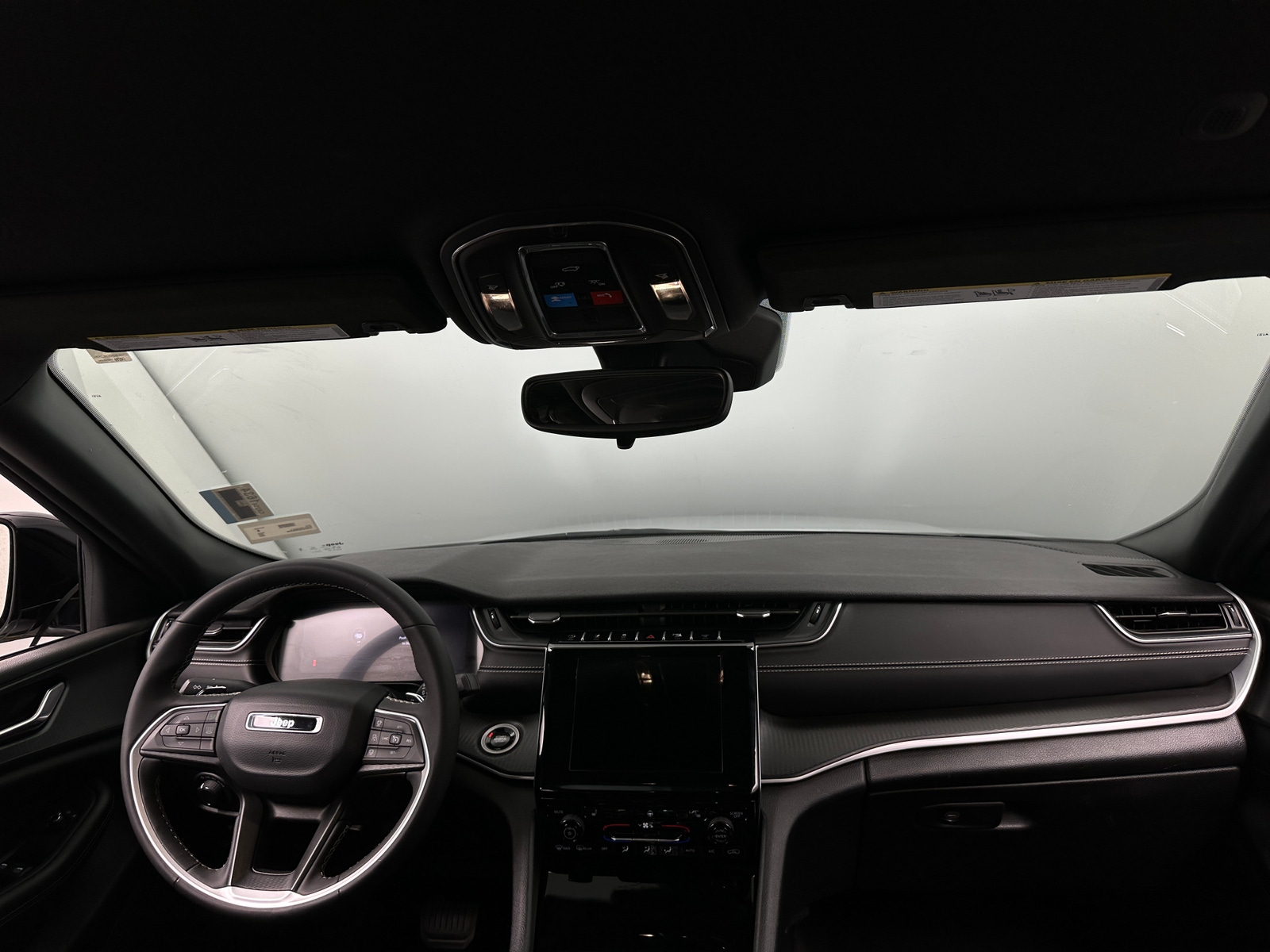 Thumbnail: 2024 Jeep Grand Cherokee L - 3