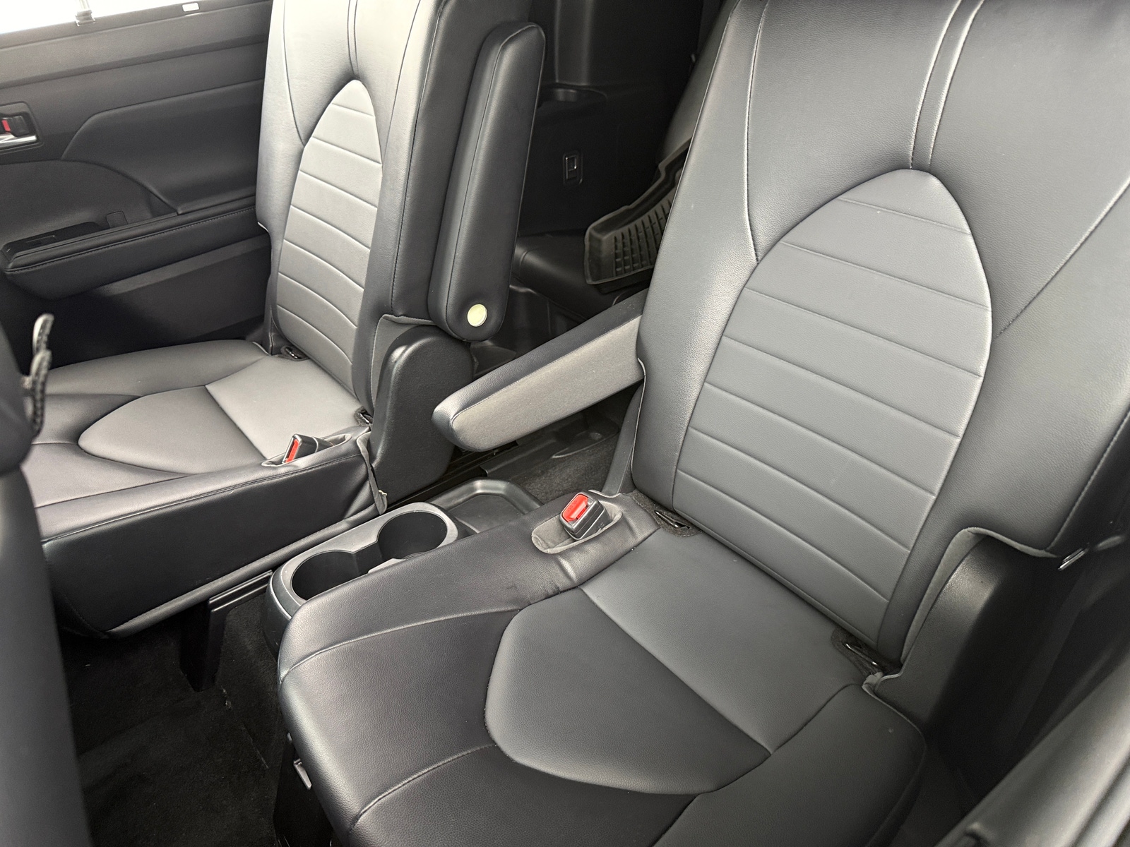 Thumbnail: 2021 Toyota Highlander - 5