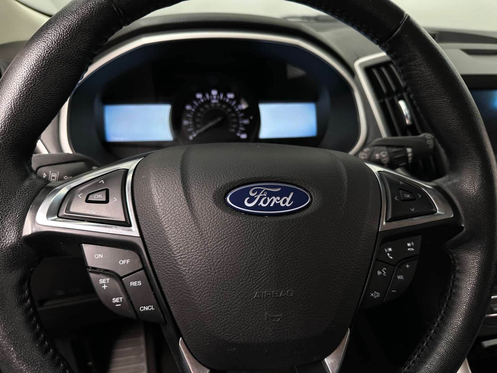 Thumbnail: 2020 Ford Edge - 4