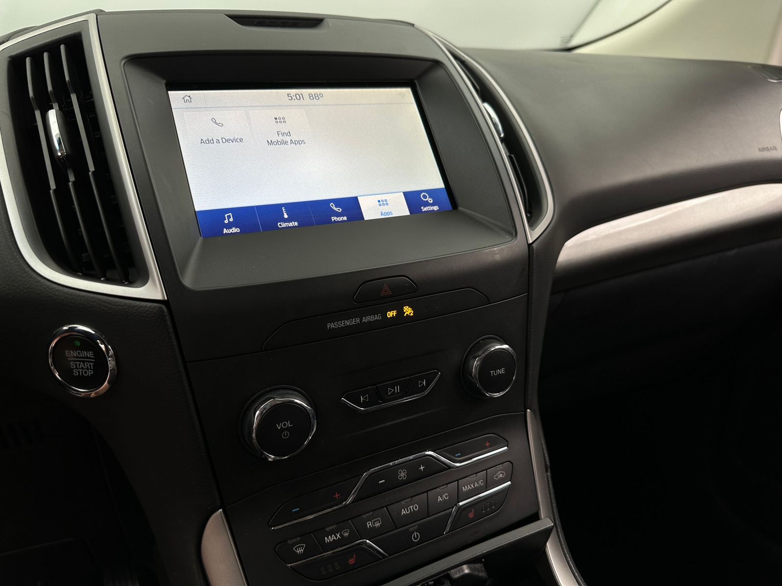 Thumbnail: 2020 Ford Edge - 3