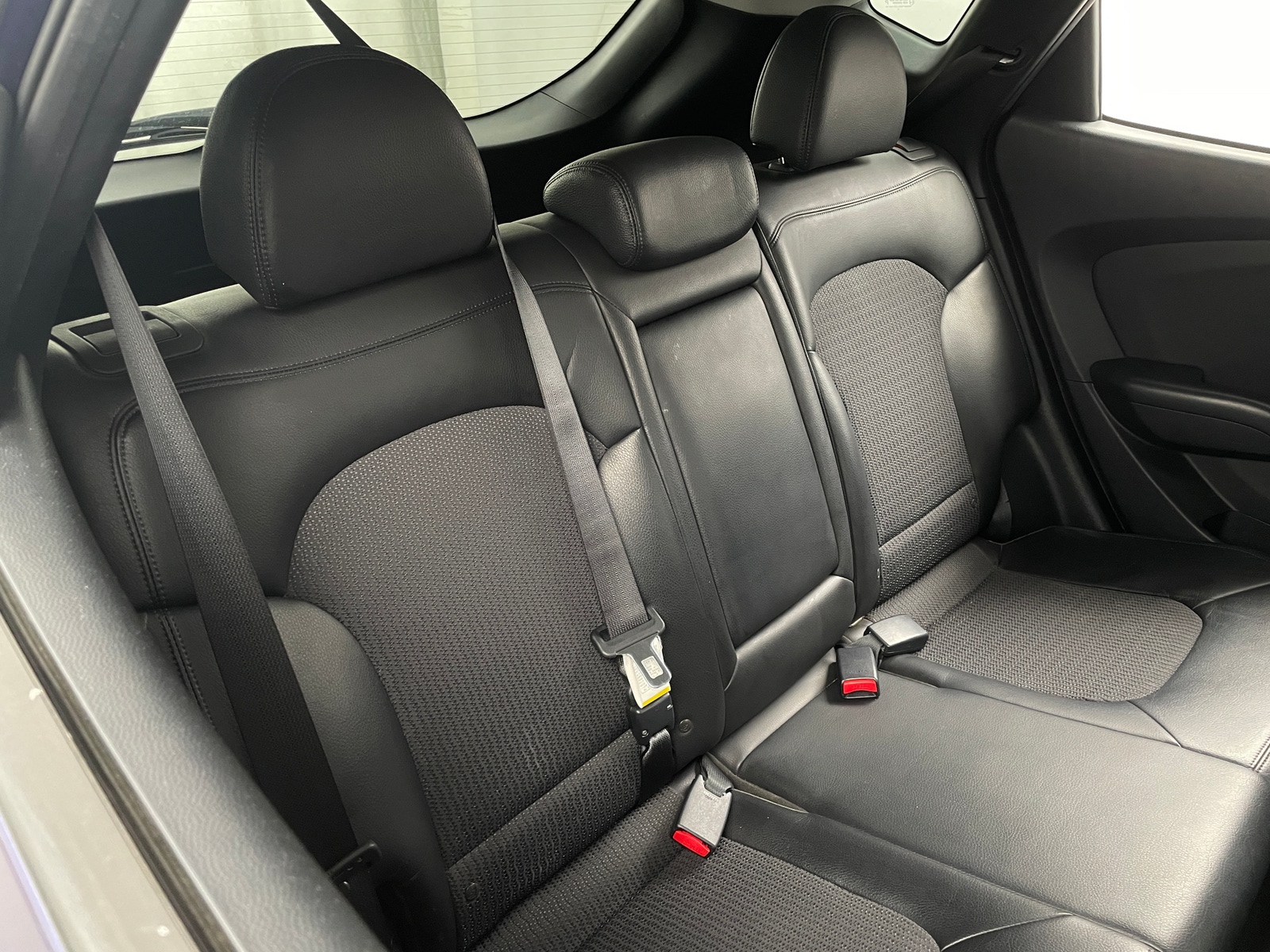 Thumbnail: 2011 Hyundai Tucson - 6
