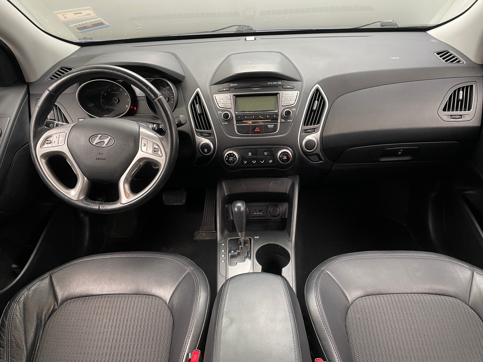 Thumbnail: 2011 Hyundai Tucson - 3