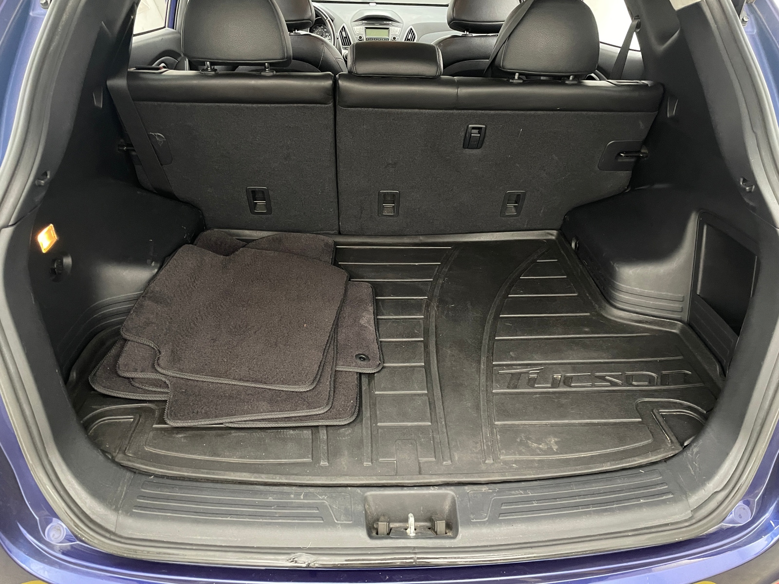 Thumbnail: 2011 Hyundai Tucson - 7