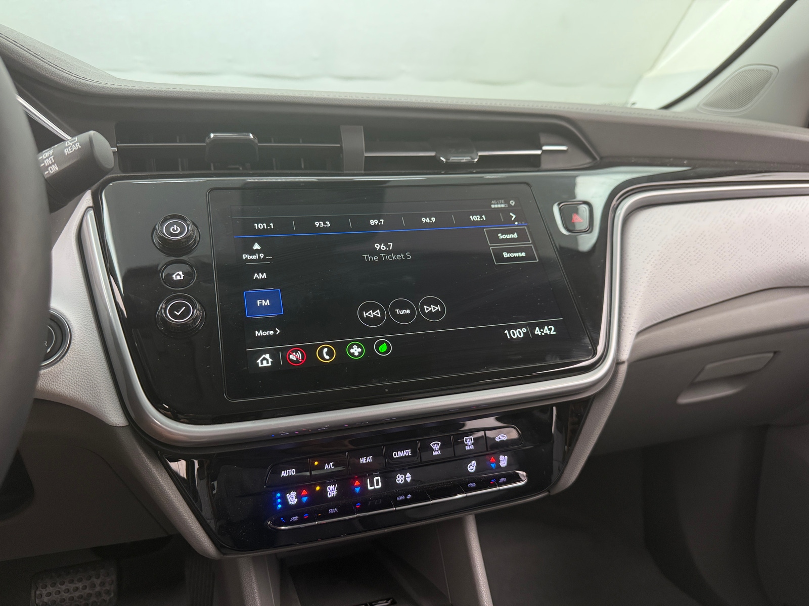 Thumbnail: 2023 Chevrolet Bolt EUV - 3