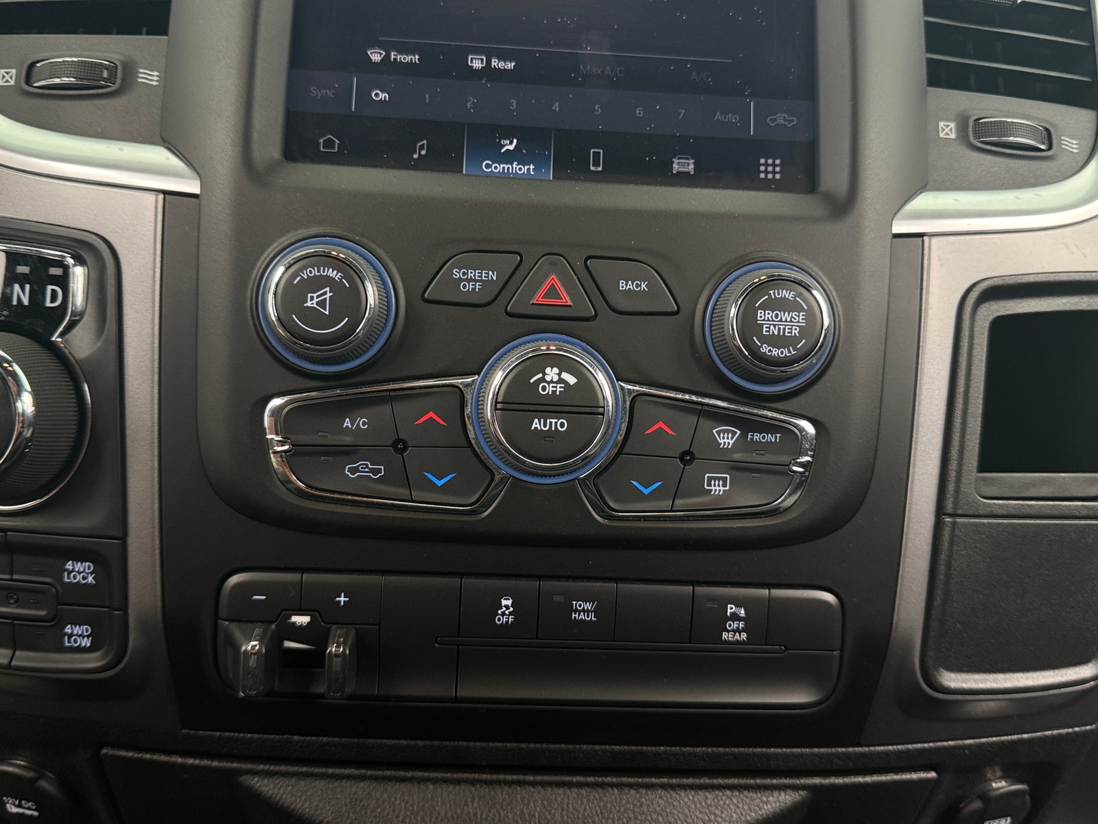 Thumbnail: 2022 RAM 1500 Classic - 4
