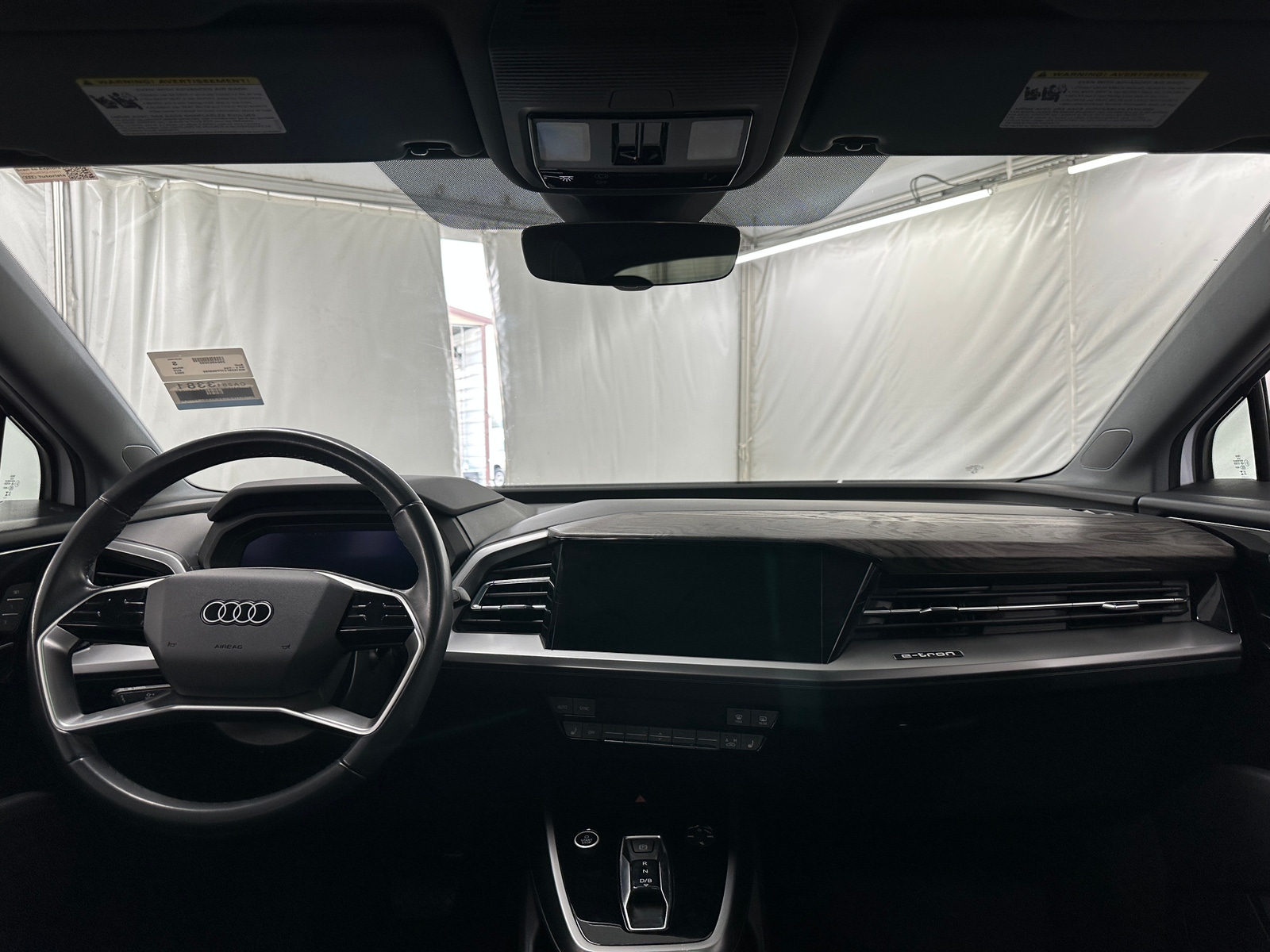 Thumbnail: 2023 Audi Q4 e-tron - 2