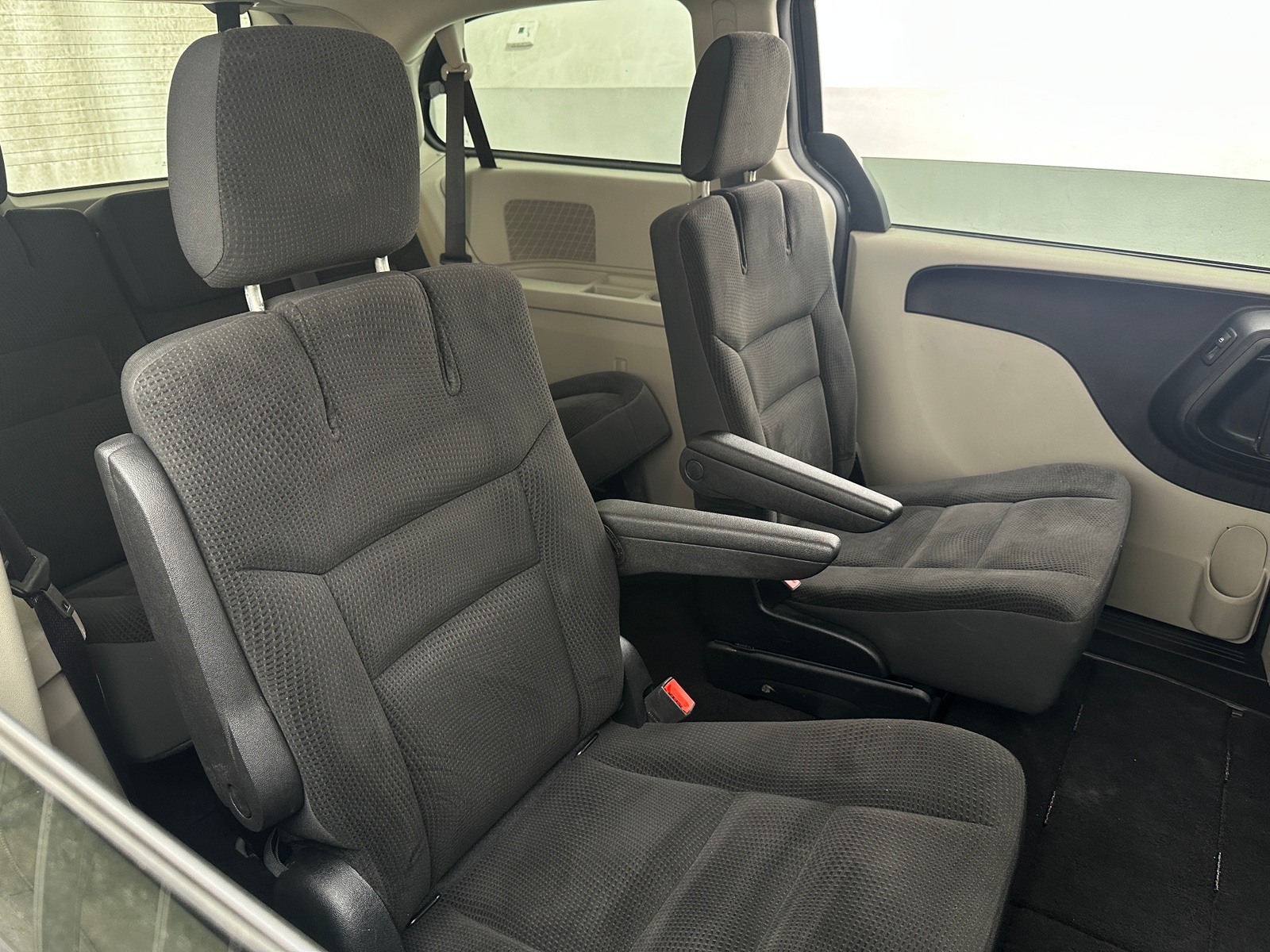Thumbnail: 2018 Dodge Grand Caravan - 6