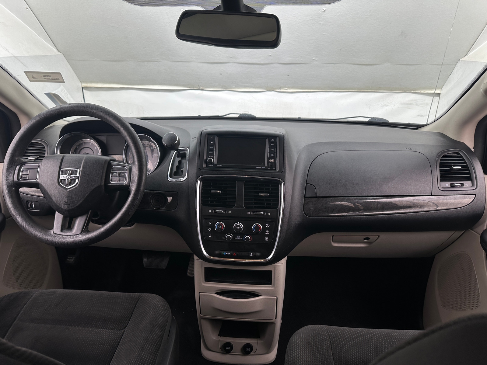 Thumbnail: 2018 Dodge Grand Caravan - 3