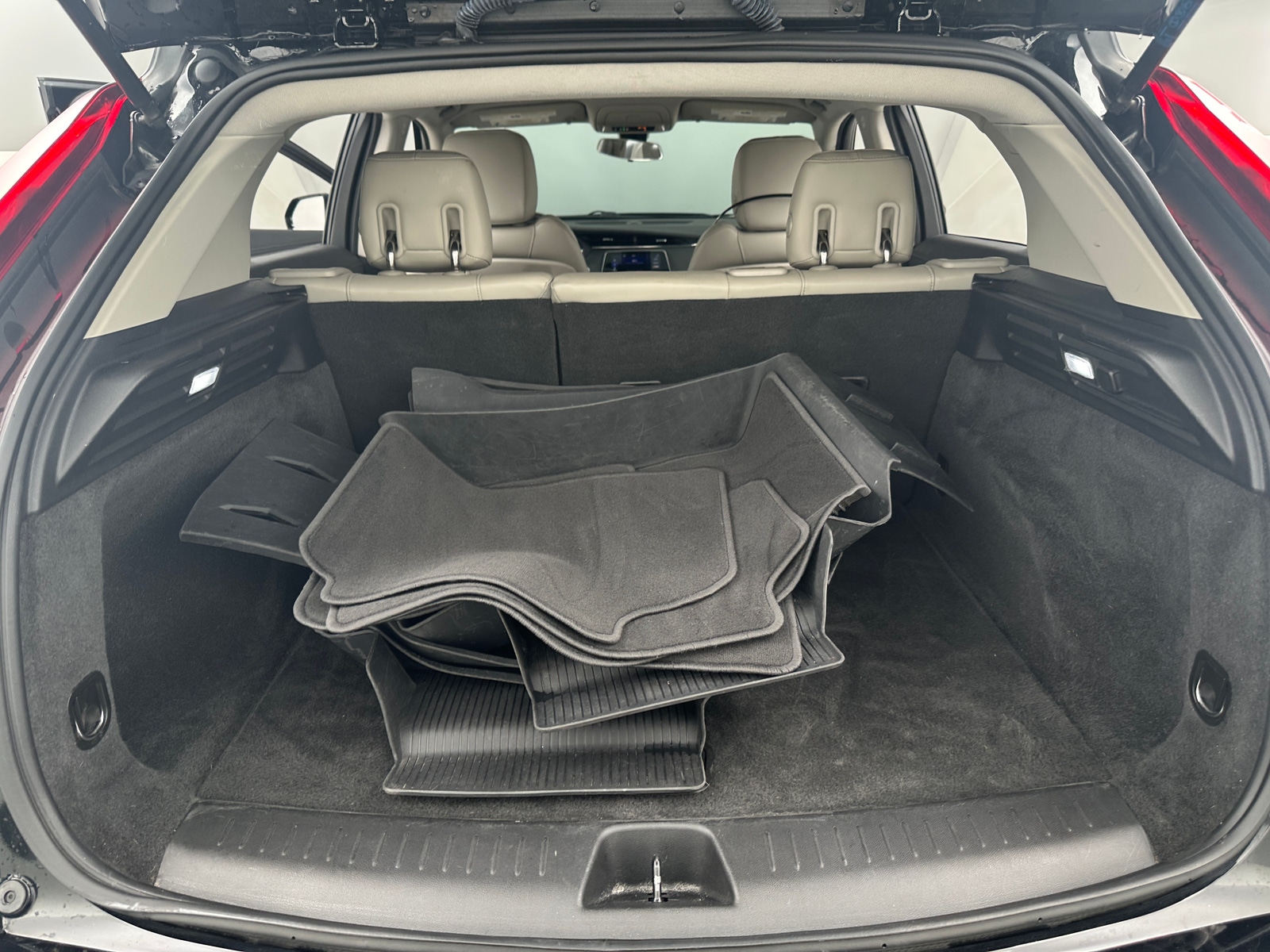 Thumbnail: 2019 Cadillac XT4 - 7