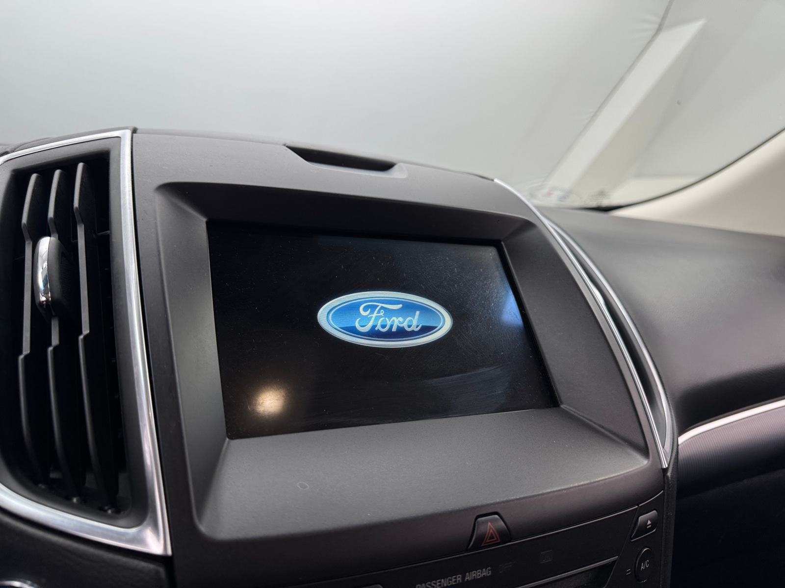 Thumbnail: 2017 Ford Edge - 3