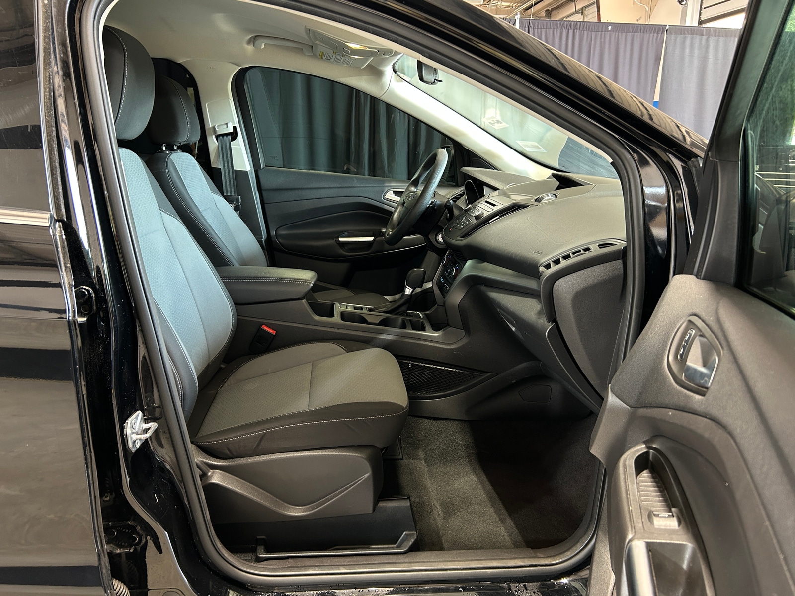 Thumbnail: 2017 Ford Escape - 2