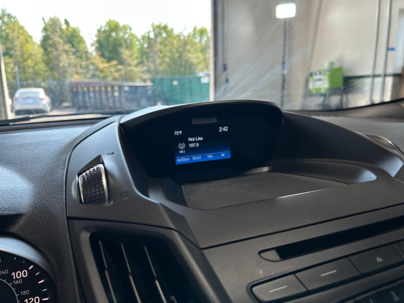 Thumbnail: 2017 Ford Escape - 4