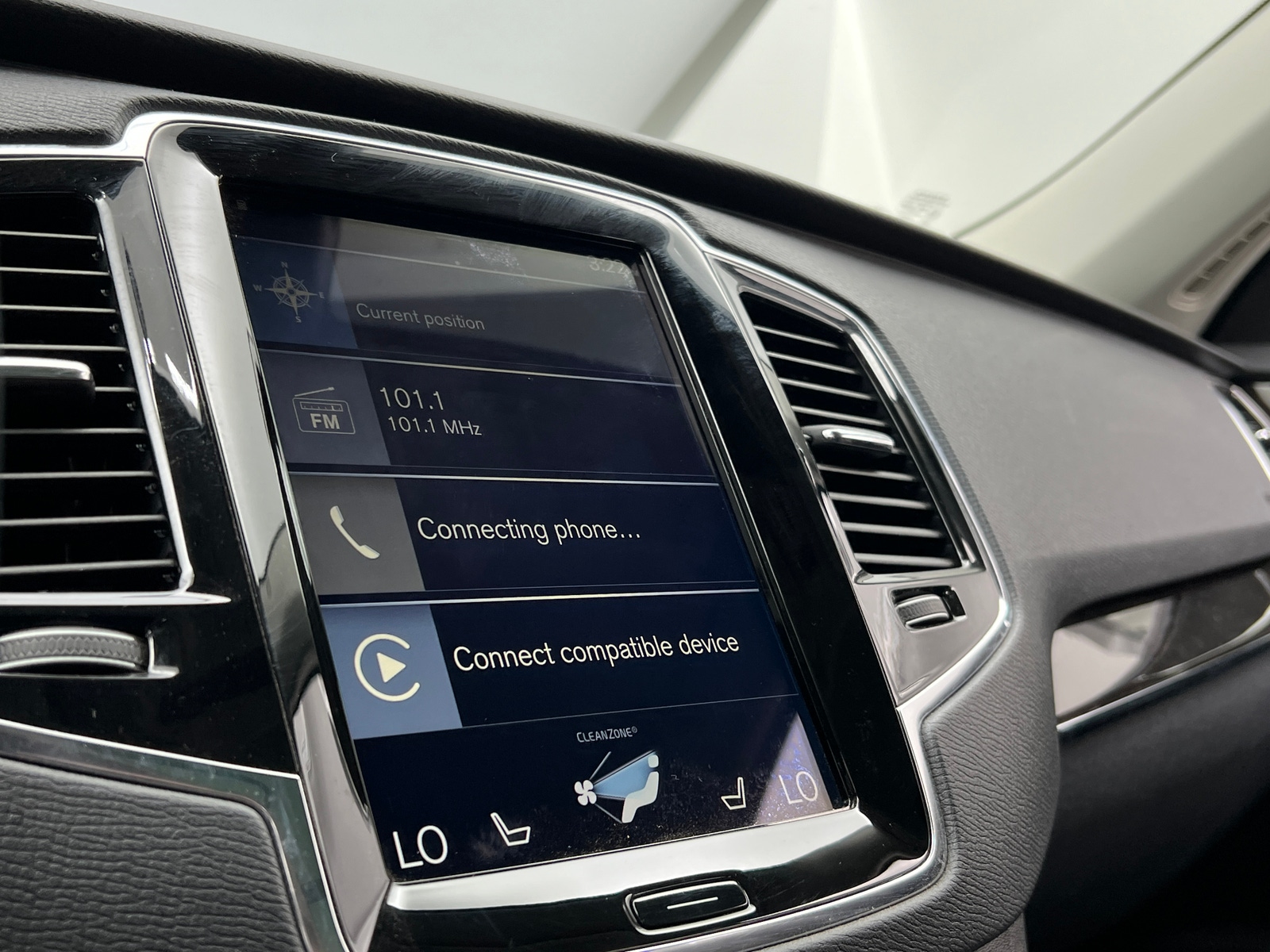 Thumbnail: 2018 Volvo XC90 - 3