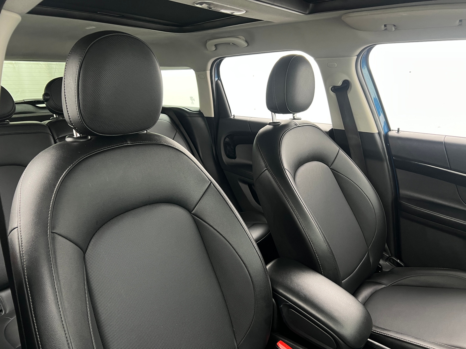 Thumbnail: 2022 MINI Cooper Countryman - 2