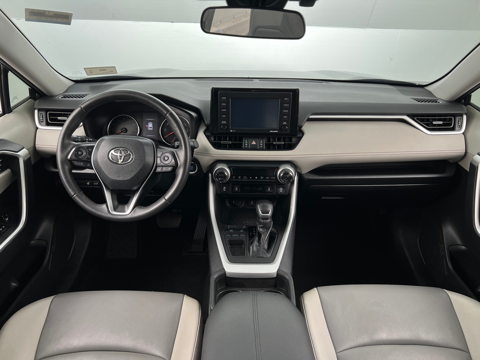 Thumbnail: 2020 Toyota RAV4 - 3