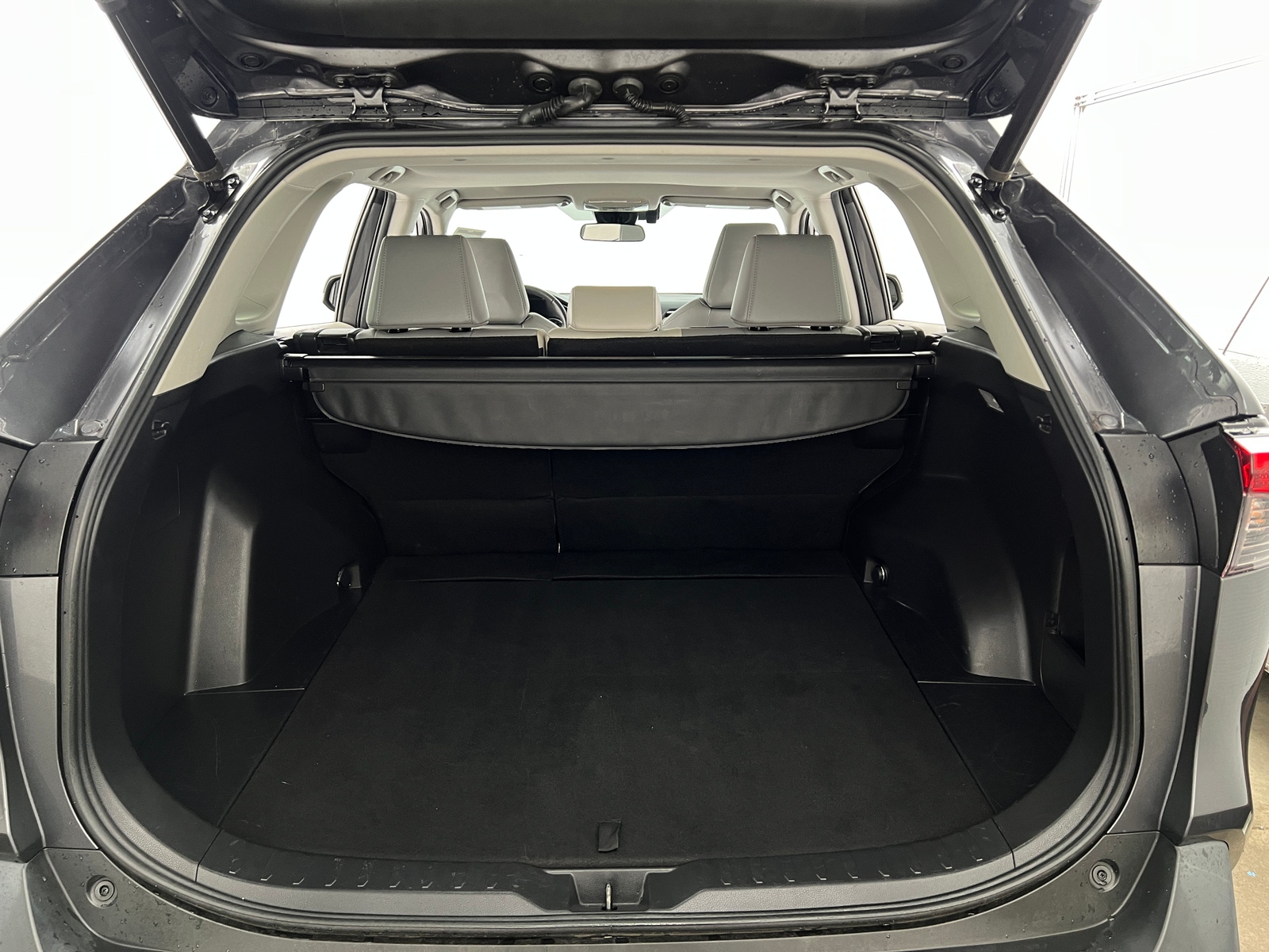 Thumbnail: 2020 Toyota RAV4 - 7