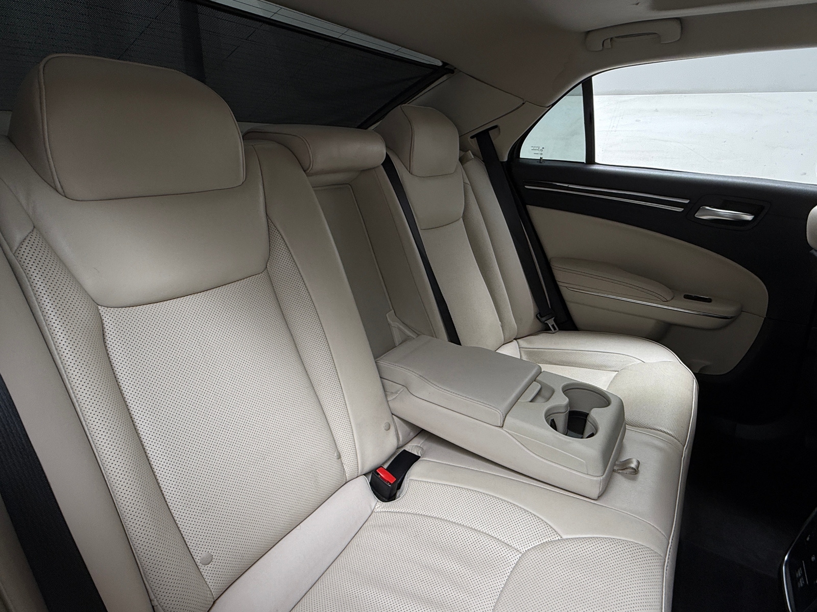Thumbnail: 2016 Chrysler 300 - 5