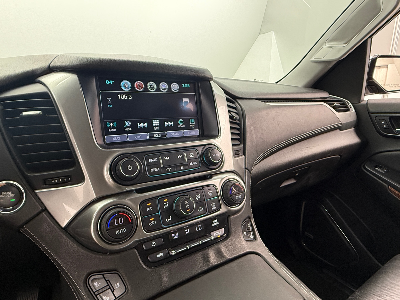 Thumbnail: 2018 Chevrolet Suburban - 3