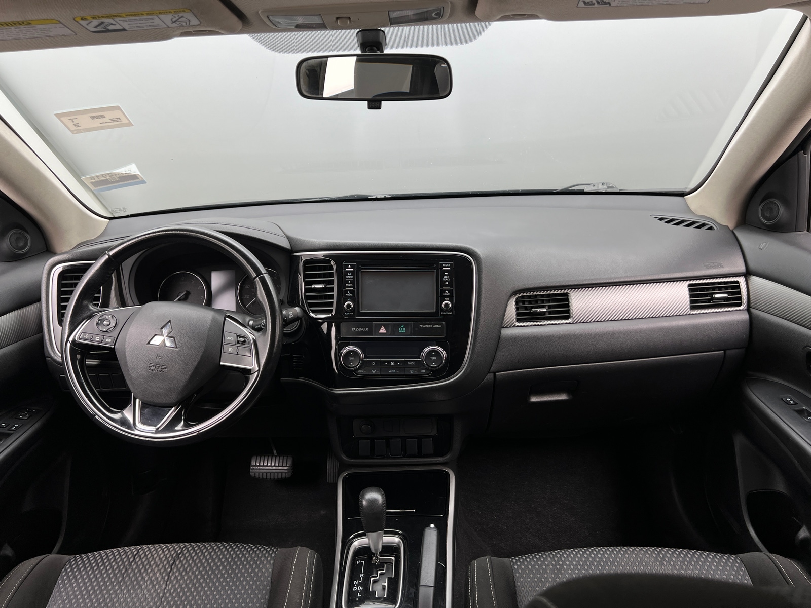 Thumbnail: 2017 Mitsubishi Outlander - 3