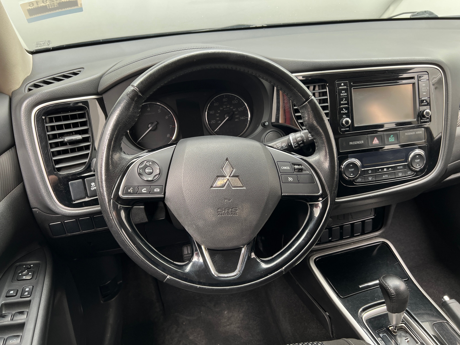 Thumbnail: 2017 Mitsubishi Outlander - 5