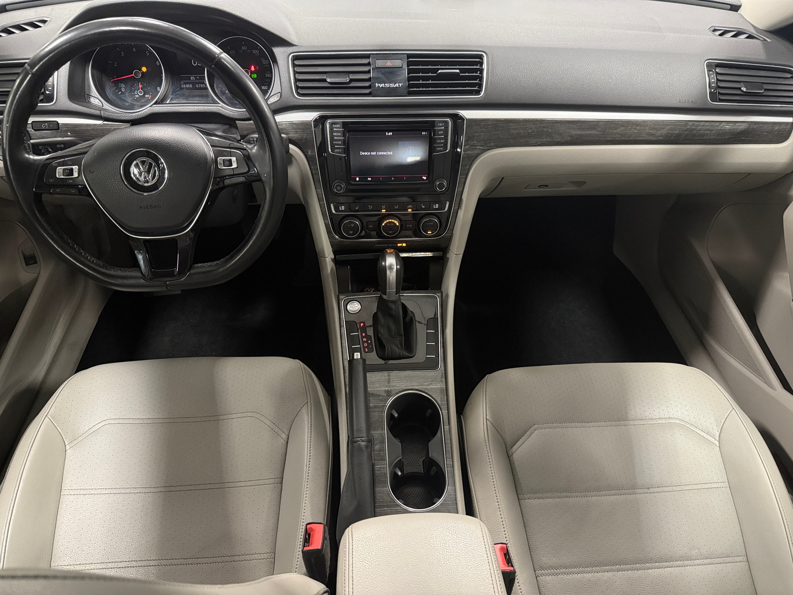 Thumbnail: 2018 Volkswagen Passat - 2
