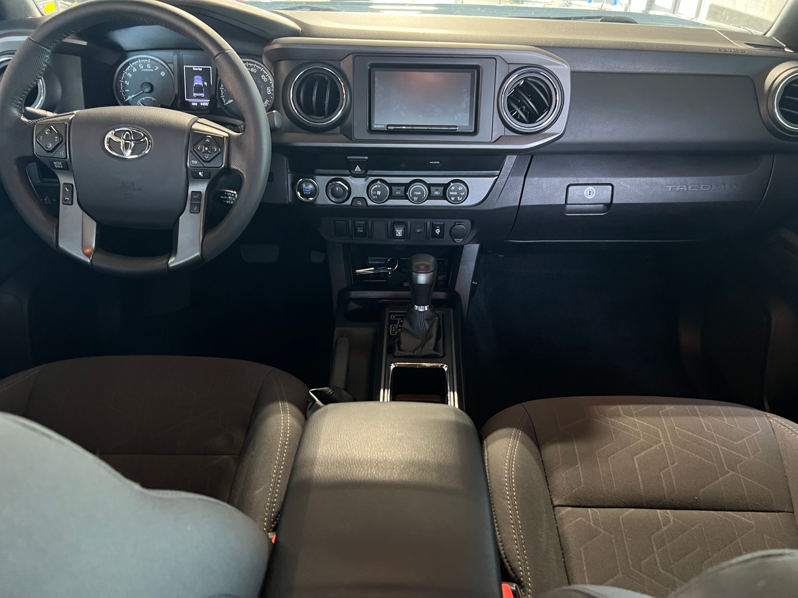Thumbnail: 2019 Toyota Tacoma - 3