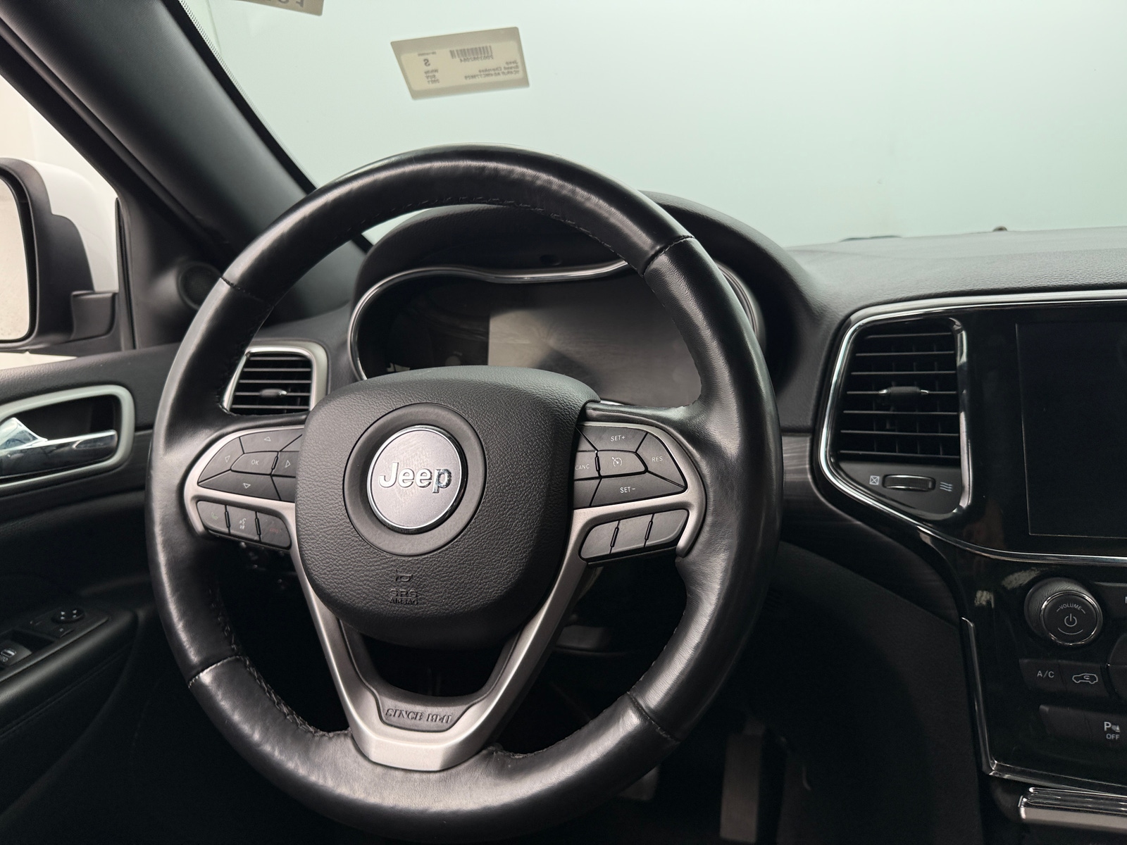 Thumbnail: 2021 Jeep Grand Cherokee - 5