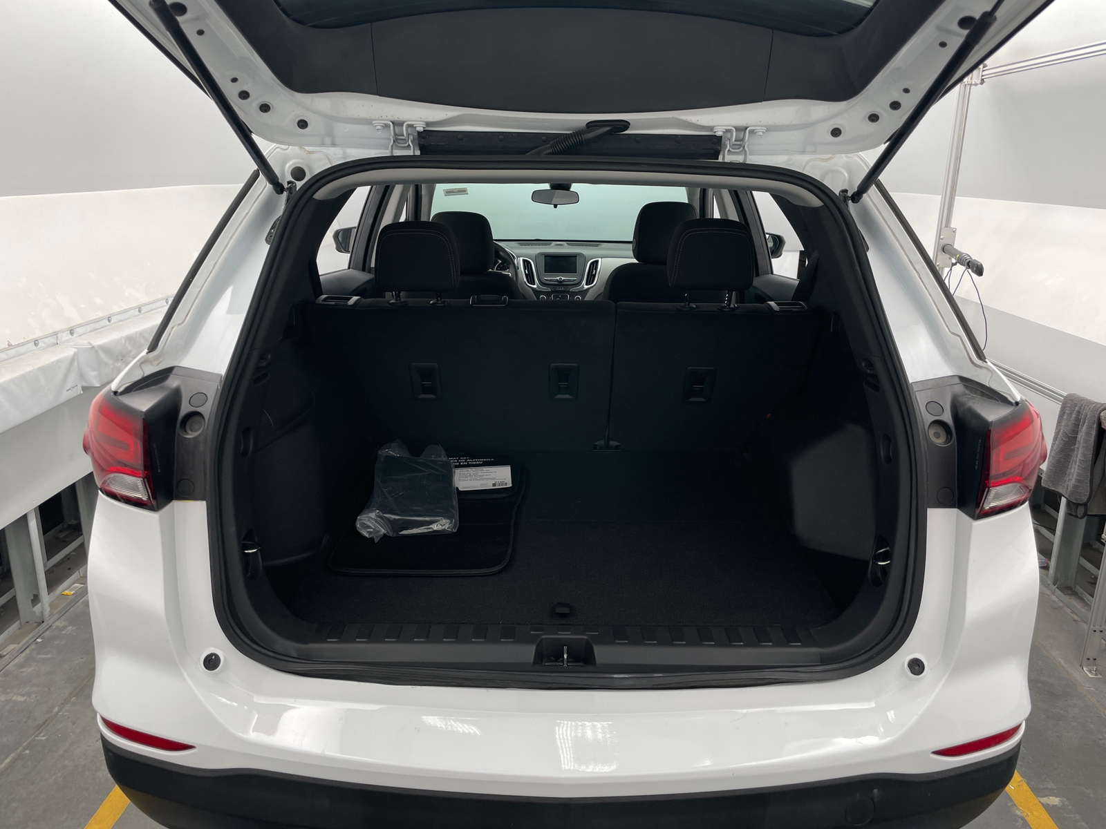 Thumbnail: 2022 Chevrolet Equinox - 7