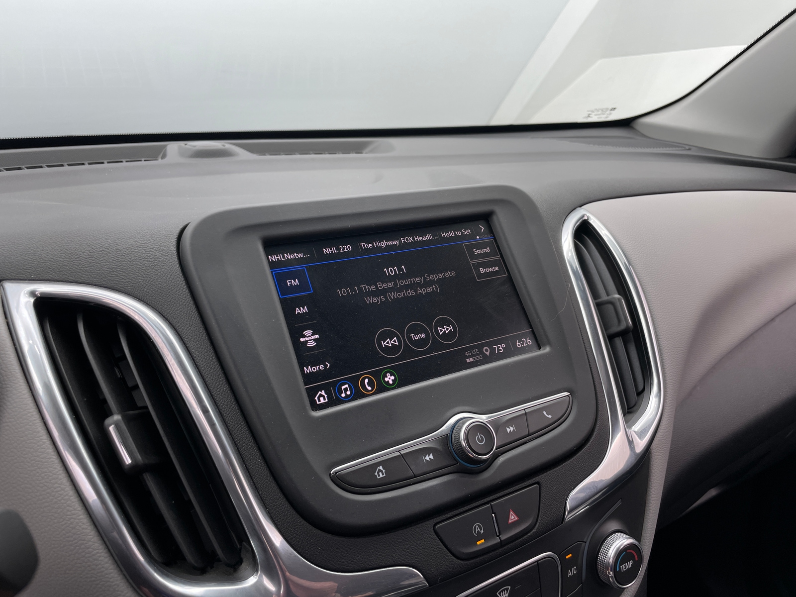 Thumbnail: 2022 Chevrolet Equinox - 4