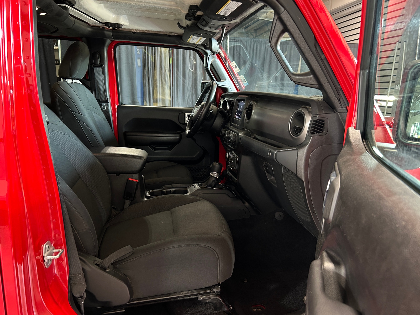 Thumbnail: 2021 Jeep Gladiator - 2