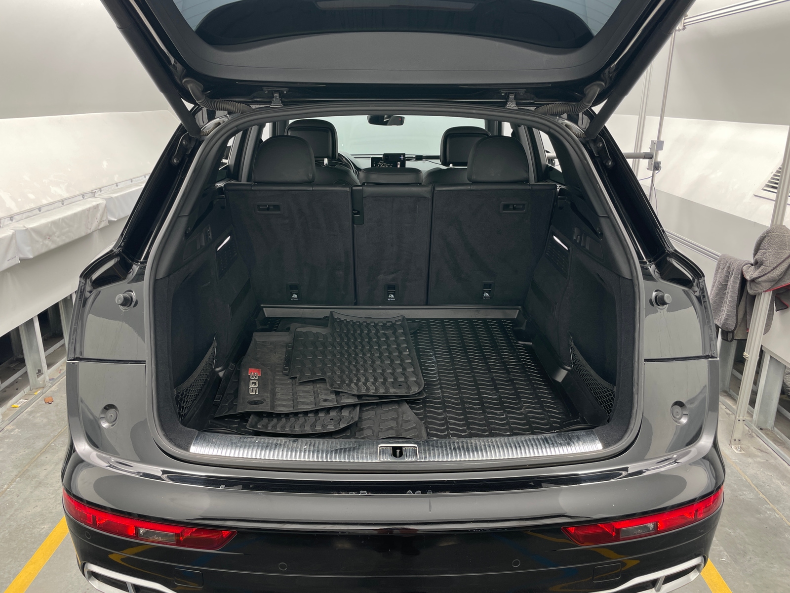Thumbnail: 2018 Audi SQ5 - 6