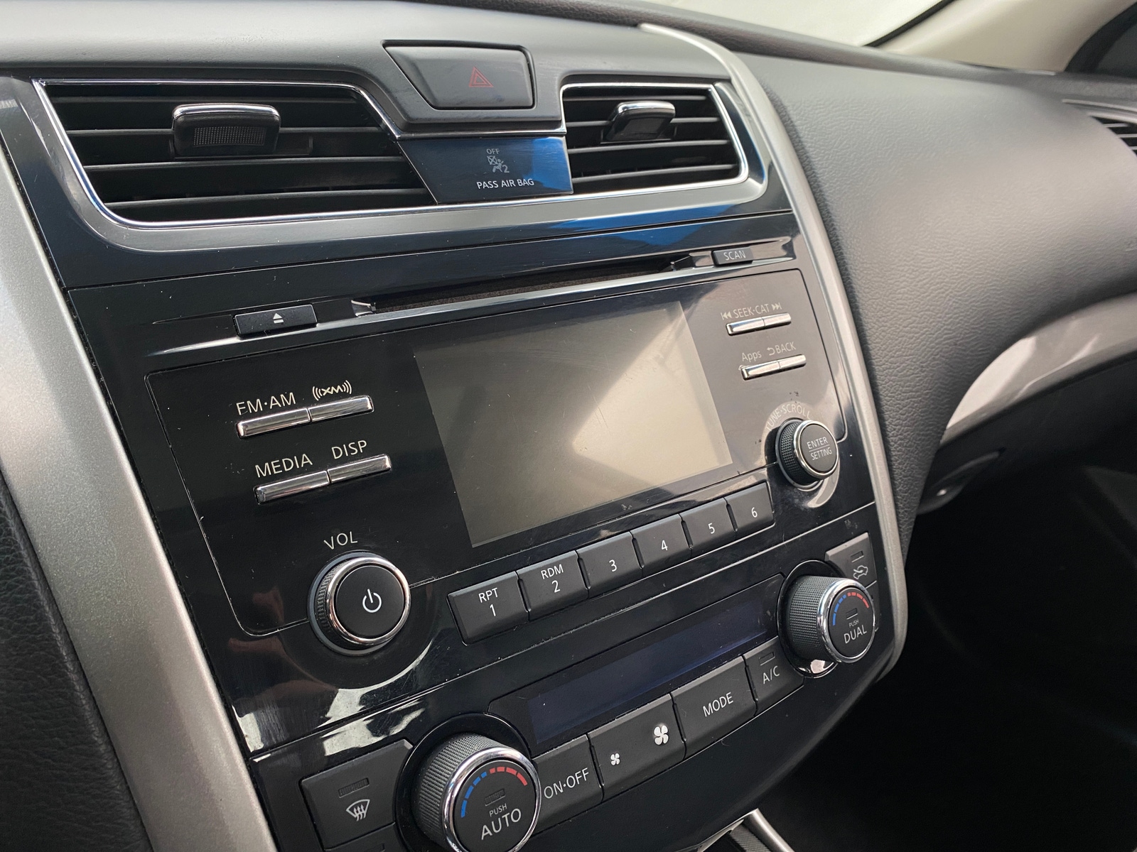 Thumbnail: 2015 Nissan Altima - 3