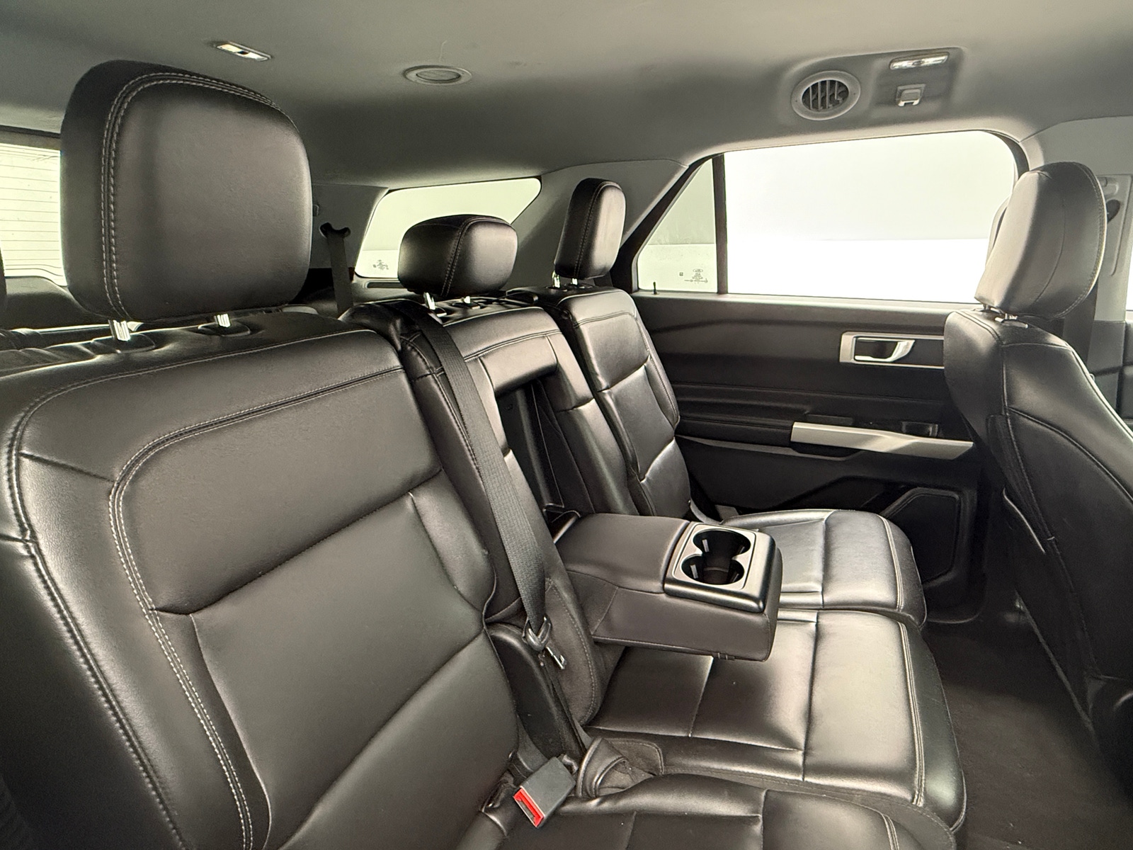 Thumbnail: 2022 Ford Explorer - 6