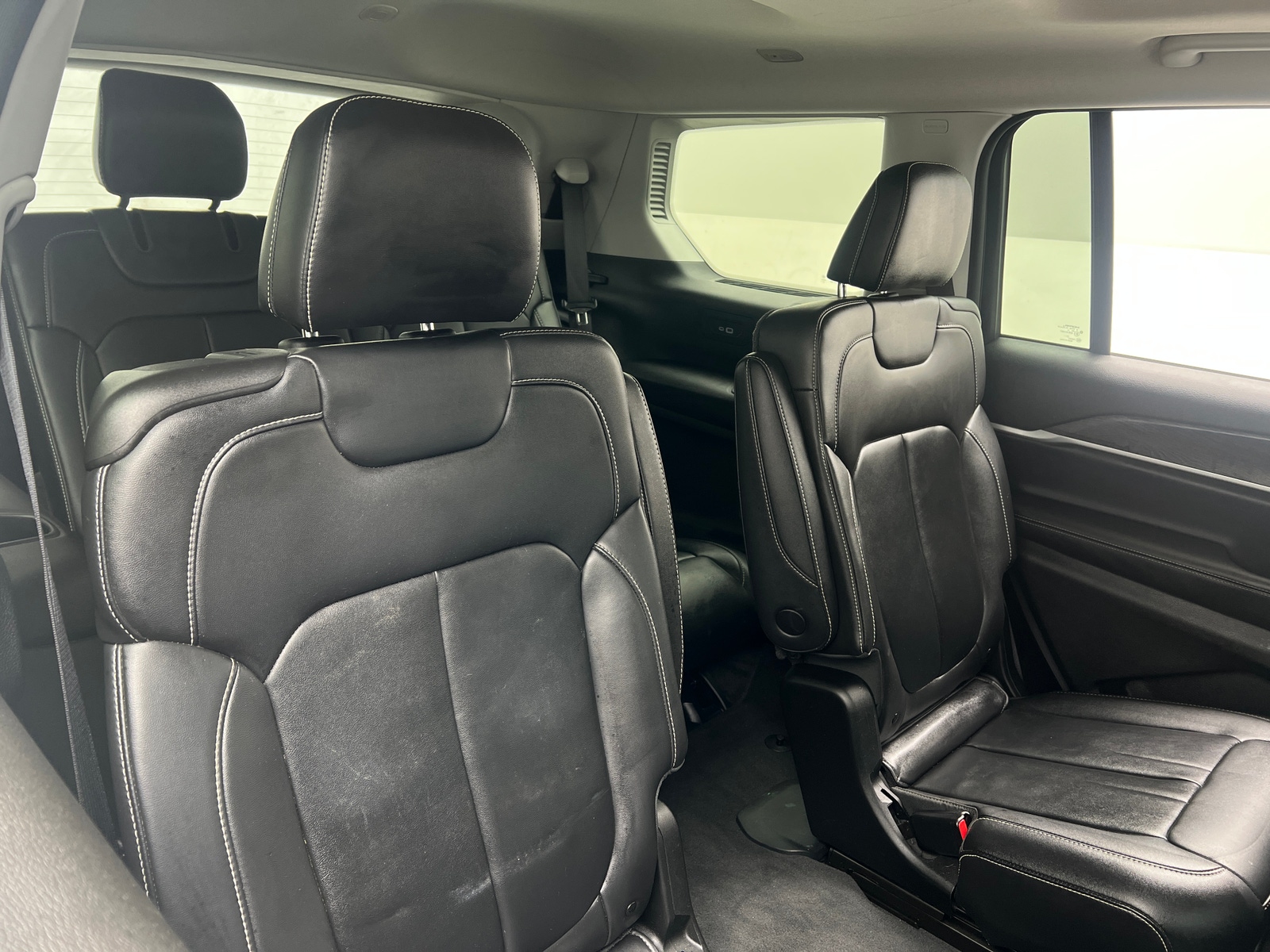 Thumbnail: 2022 Jeep Grand Cherokee L - 5