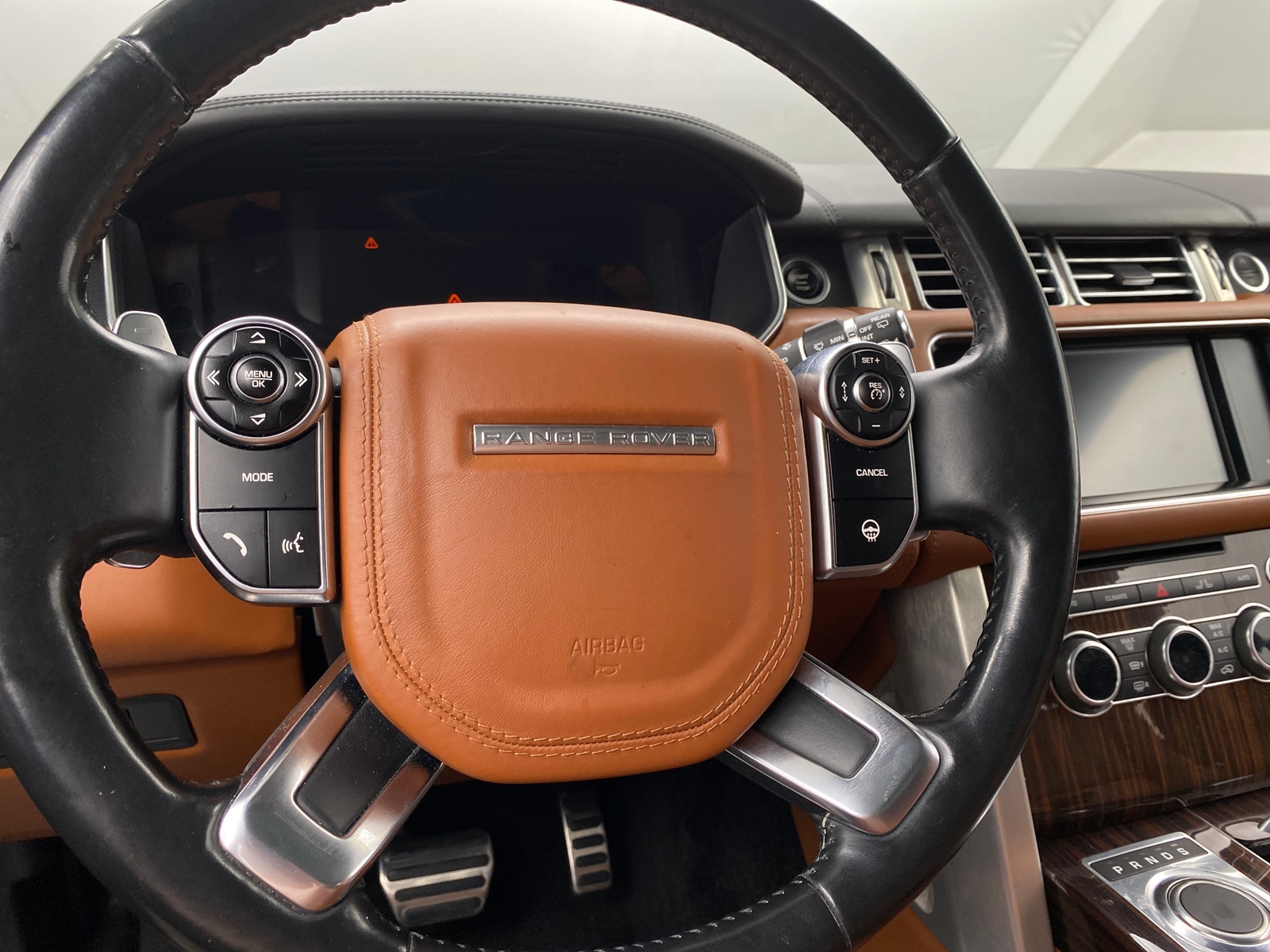 Thumbnail: 2015 Land Rover Range Rover - 4