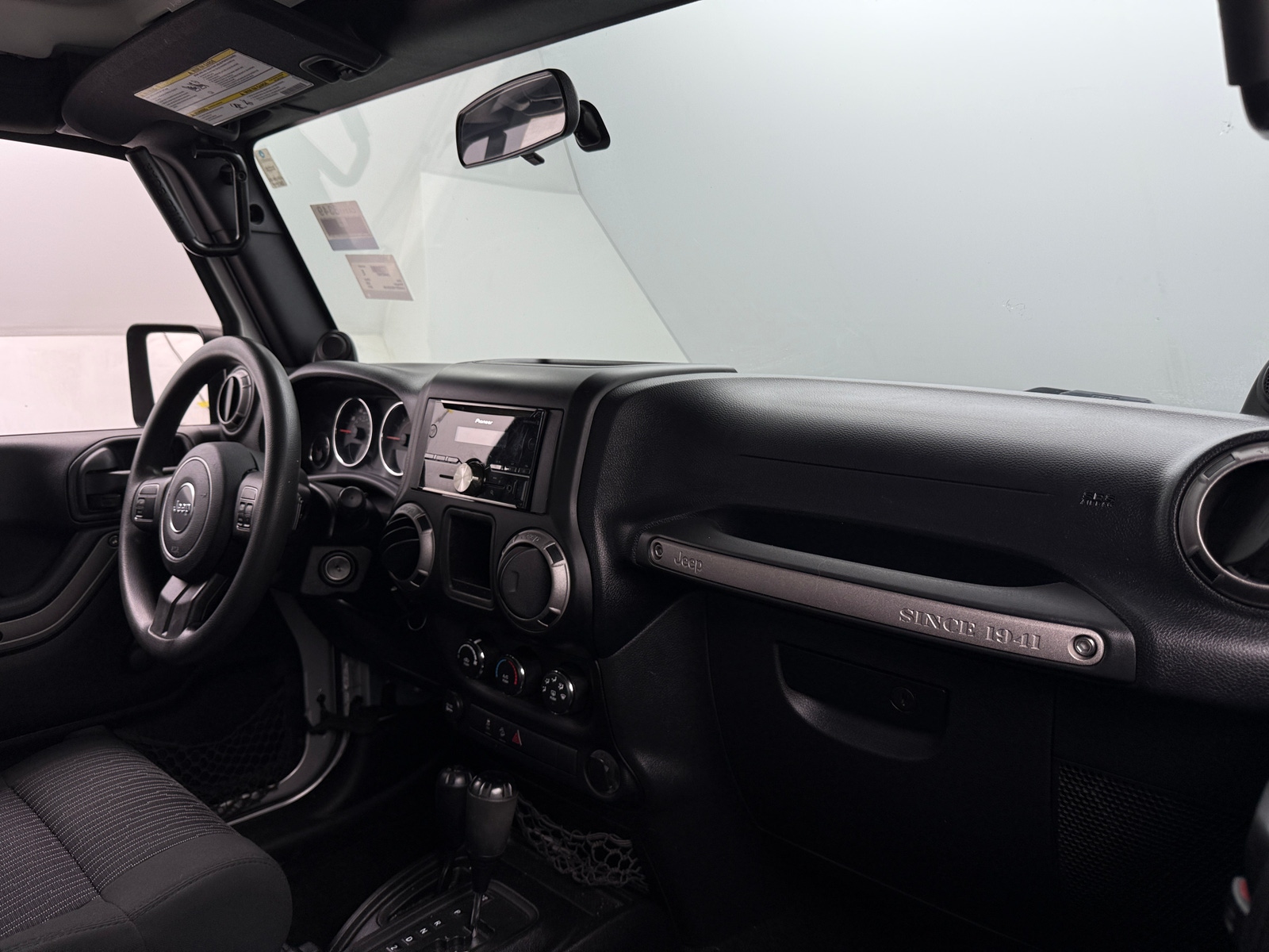 Thumbnail: 2011 Jeep Wrangler - 3