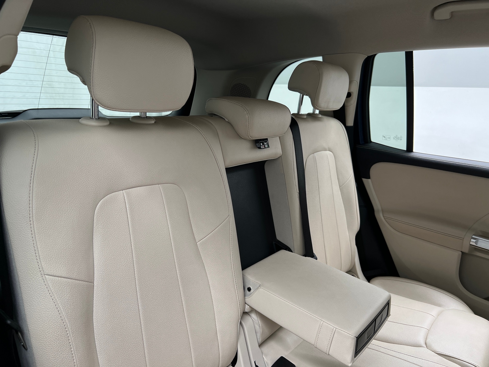 Thumbnail: 2021 Mercedes-Benz GLB - 5