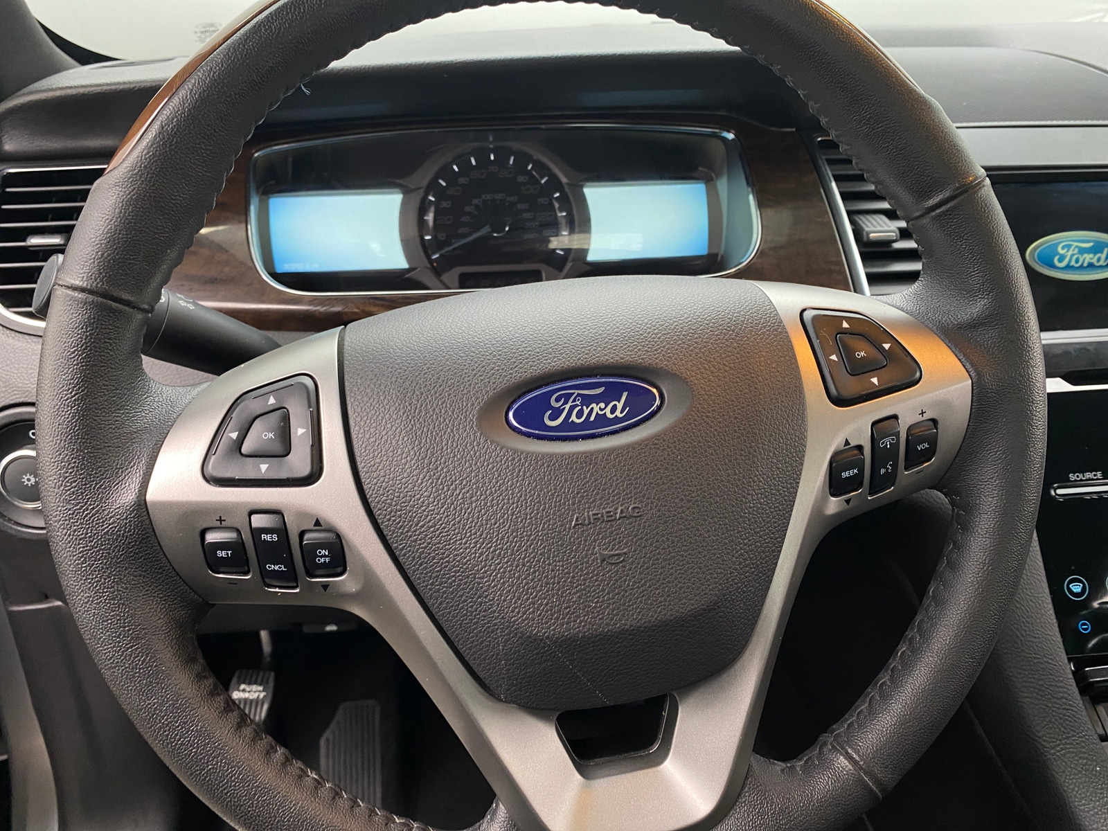 Thumbnail: 2018 Ford Taurus - 4