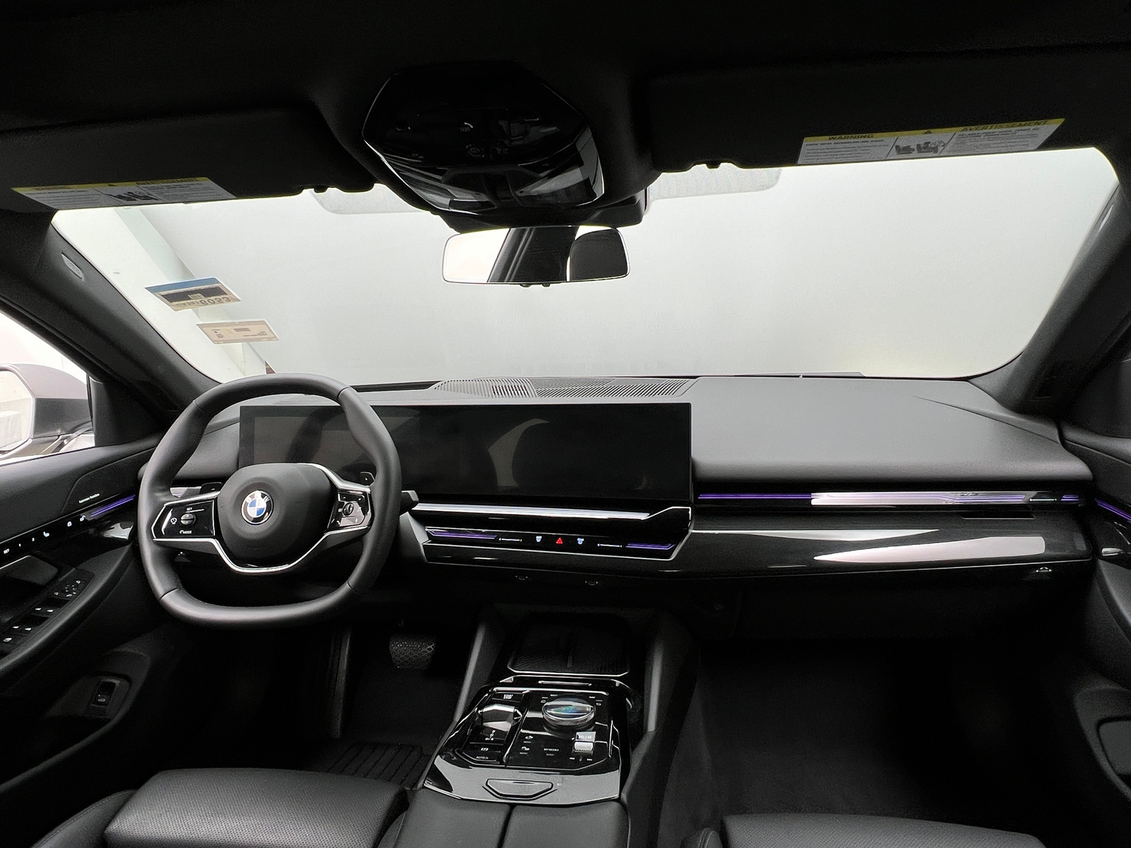 Thumbnail: 2025 BMW 5 Series - 2